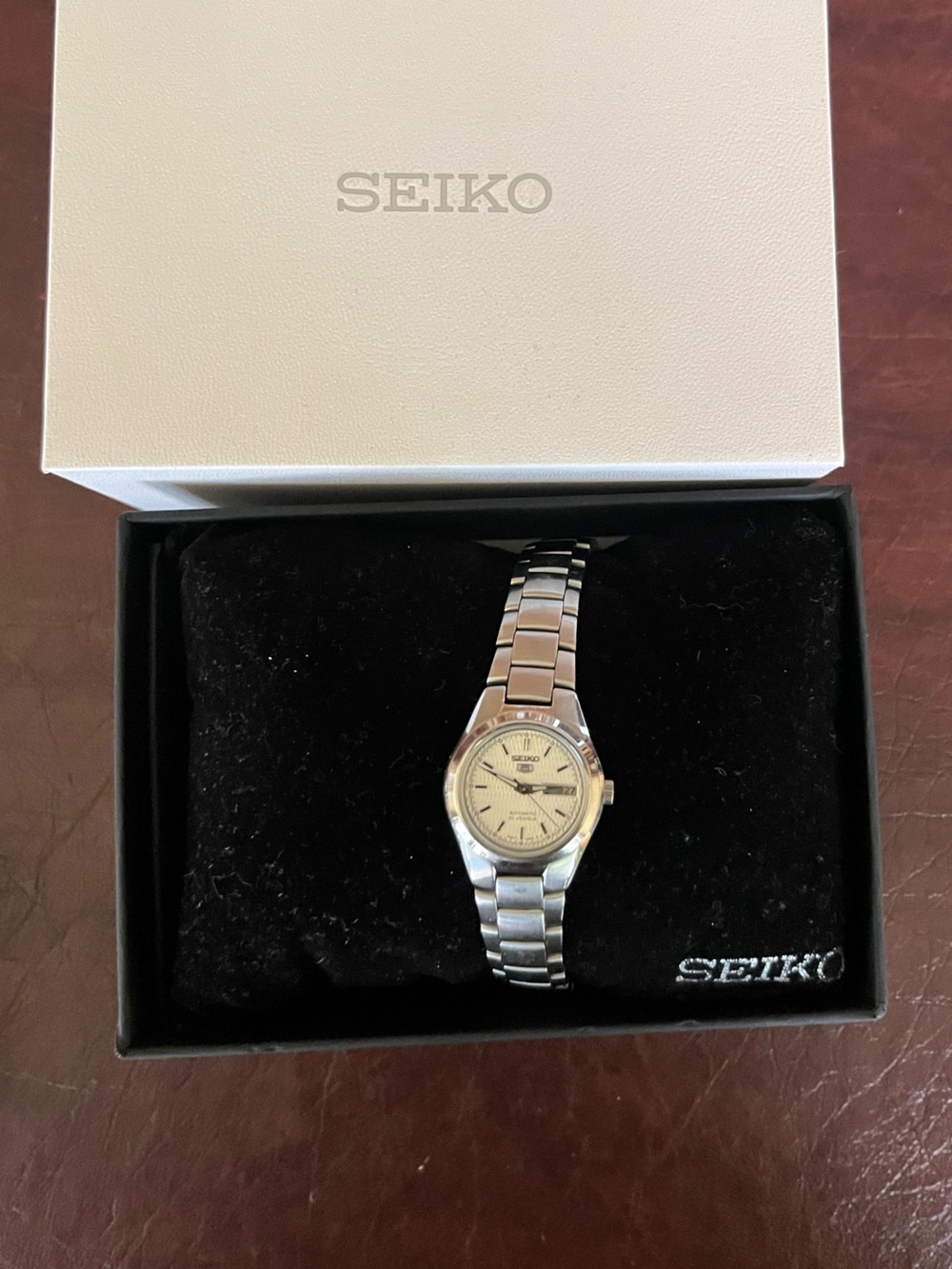 Seiko 5 Silver Ladies Bracelet Watch
